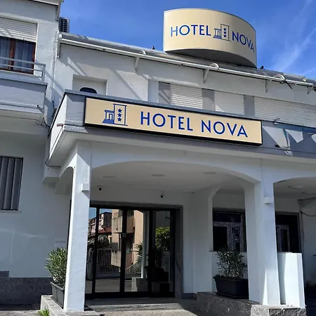 Nova فندق 3*